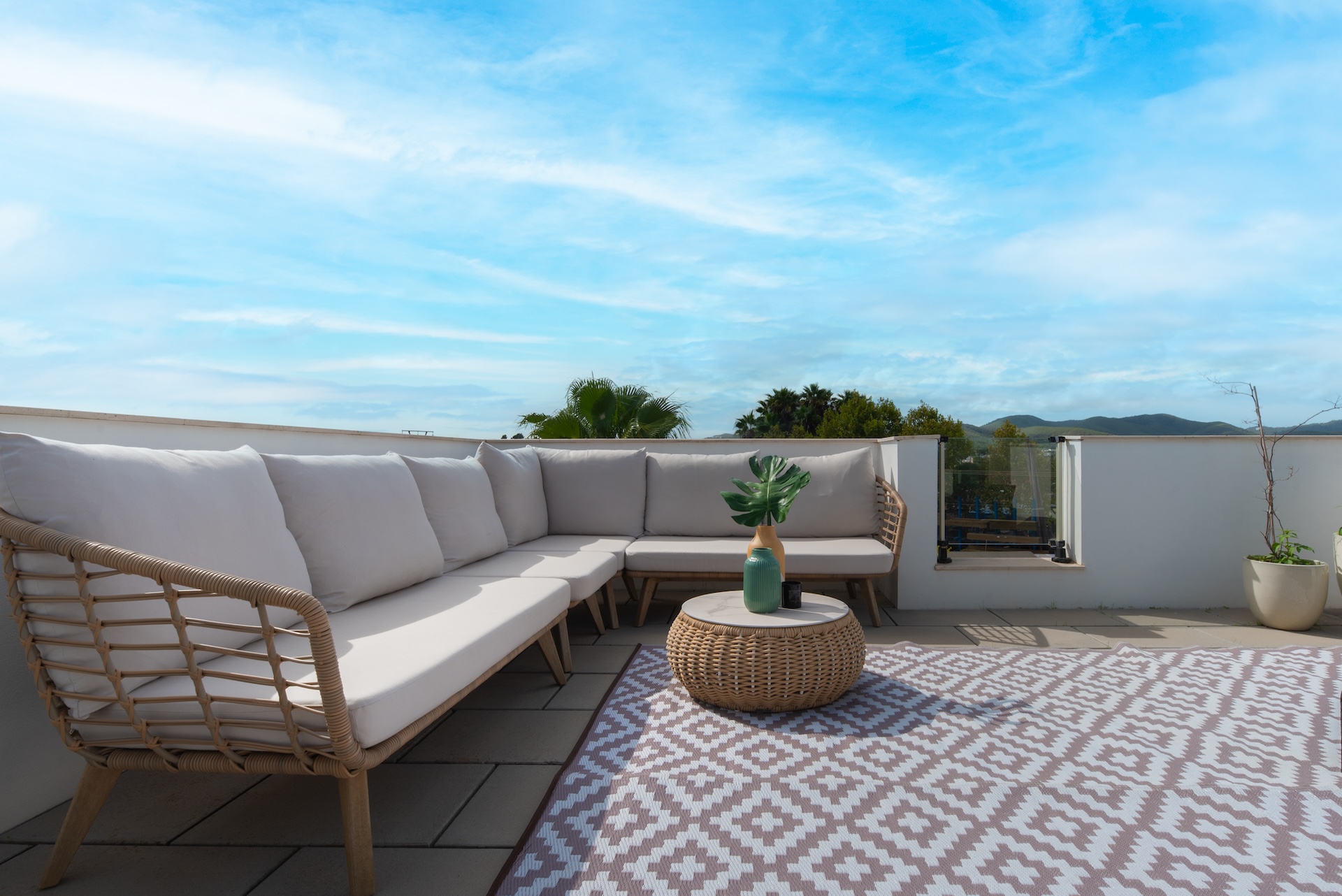 Resa Estates Ibiza Jesus townhouse 3 bedrooms te koop sale roof terrace.jpg